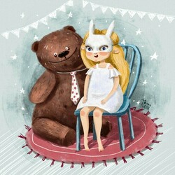 Девочка и большой плюшевый медведь