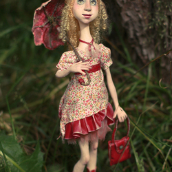 Кукла на прогулке, 2011 год