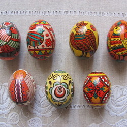 деревянные расписные яйца на Пасху