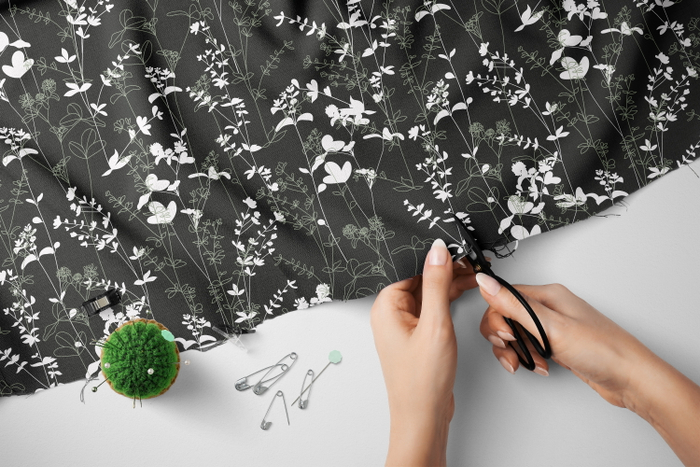 Бесшовный паттерн с цветами и травами