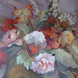 Роспись стены.