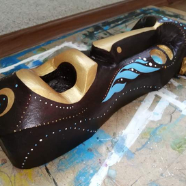 Роспись деревянной маски акрилом