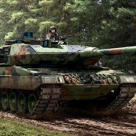Leopard 2A6 (box art for RFM)