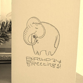 Влюбленная слониха