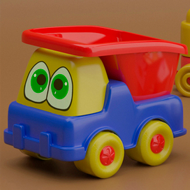 Паровоз и грузовик