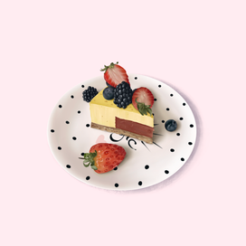 Кусочек торта с ягодами. 