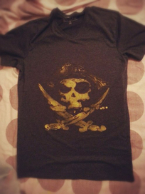 Принт "Пиратский флаг" 