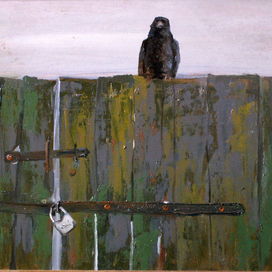 Ворона на воротах