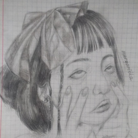 Девушка с бантом закатывает глаза