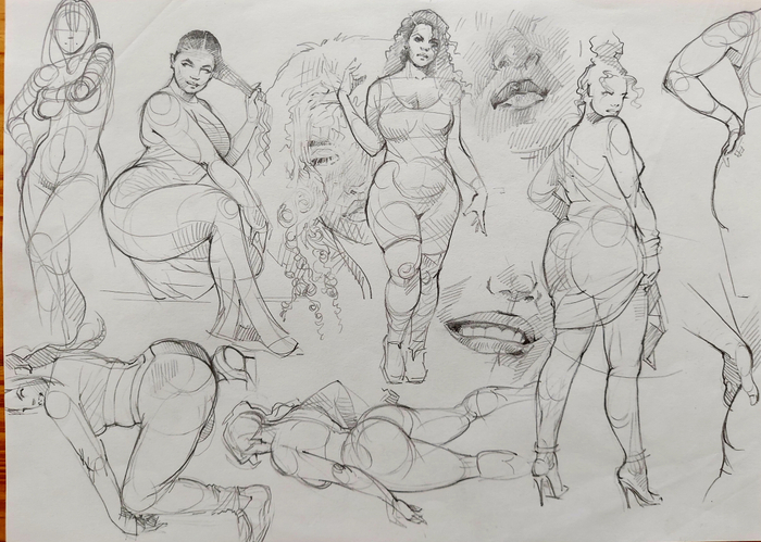 Наброски женских фигур