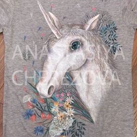 Фрагмент росписи по футболке "Единорог"