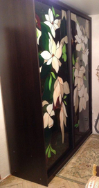 Витражный шкаф