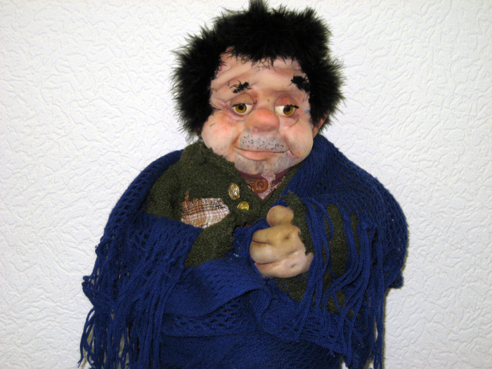 Бездомный ( из подручных материалов )