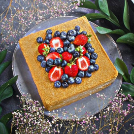   Самые вкусные и свежие торты от кондитерской «Кусочек радости» на Tortmedovik.ru