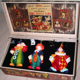 Упаковка для  елочных игрушек "Старые клуоны" 