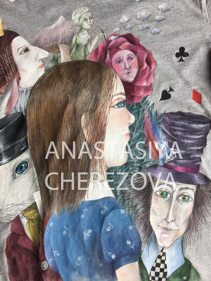 фрагмент росписи по футболке "Алиса"