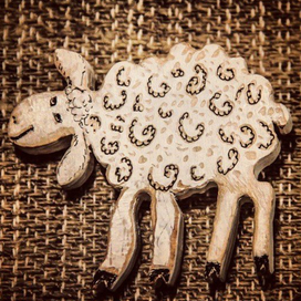 Брошка Овечка