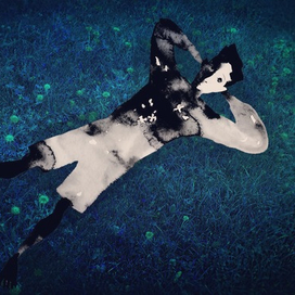 Мальчик на траве 