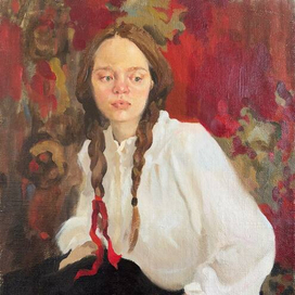 Женский портрет на красном фоне