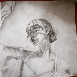 Девушка под лучами солнца