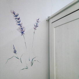 лаванда на стене