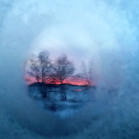 Надо дыхнуть, что бы увидеть ...