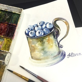 чашка с ягодами