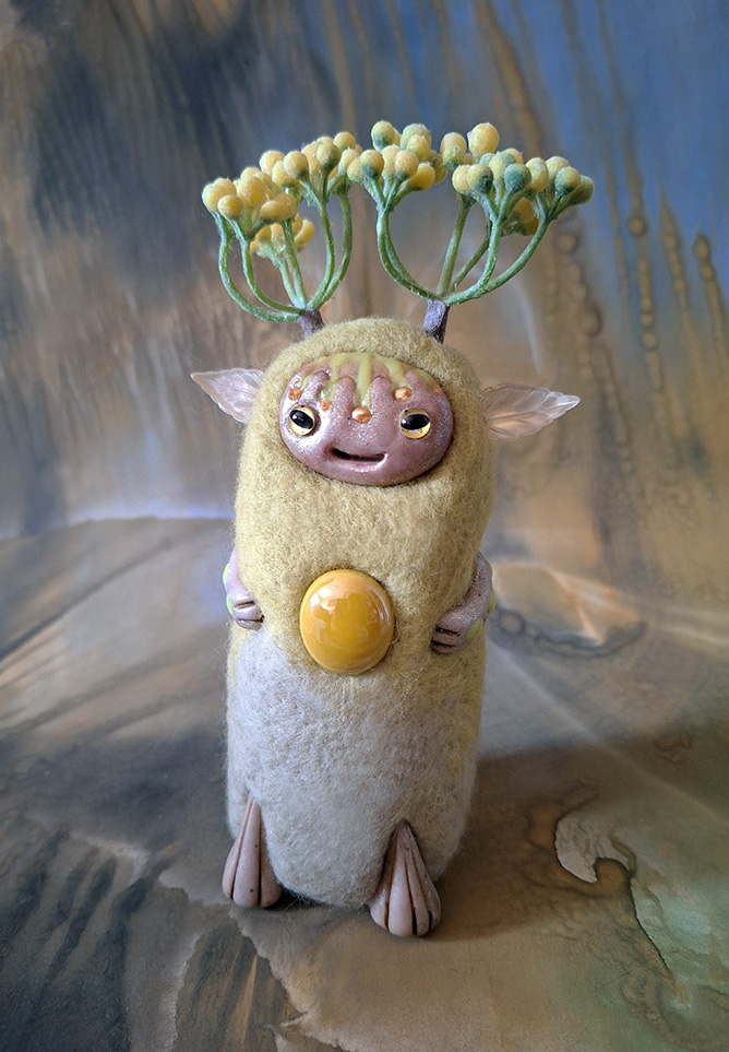 я назвала его Желток