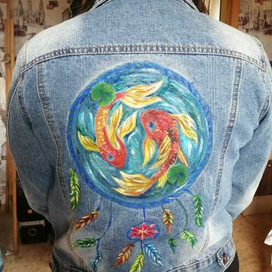 Кои в пруду