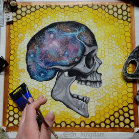 Сюрреализм с черепом