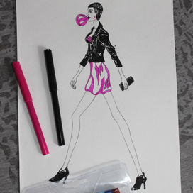 девушка идет