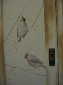 шкафчик с воробьями