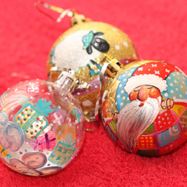 Роспись новогодних шаров "Дед Мороз уснул, считая новогродних овечек"