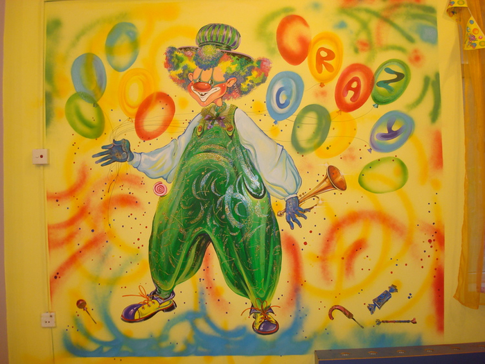 еще стеночка  (детский клуб)