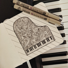 Рояль в узорах