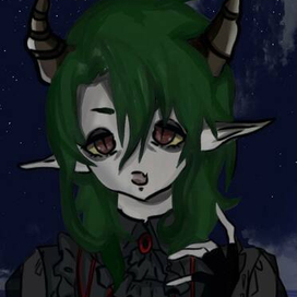 девушка на фоне небес