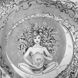 Дева на луне