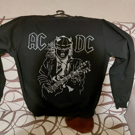 Ангус Янгами 