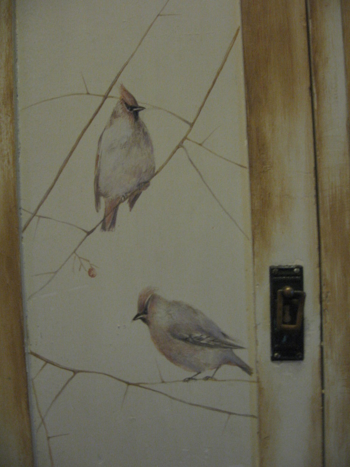 шкафчик с воробьями