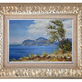 Преградой волнам и ветрам- стена размытого вулкана..