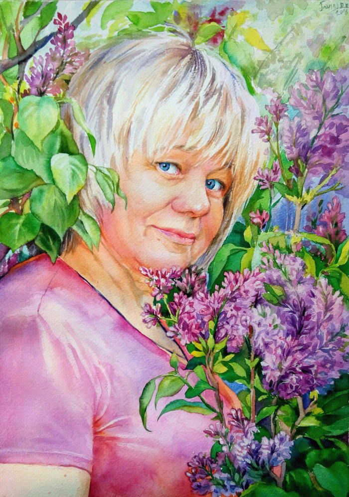 Сирень цветёт