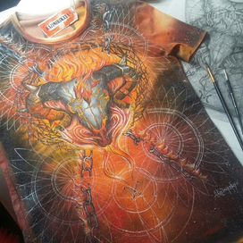 Футболка с ручной росписью под заказ в стиле #Malifaux от #Kazimirskaya. 