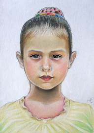 немного напоминает куклу