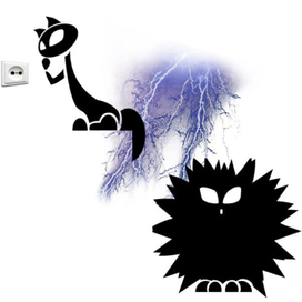 Кошка и розетка