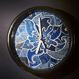 Громко тикающие часы, мешающие спать