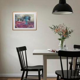 Бокал на столе