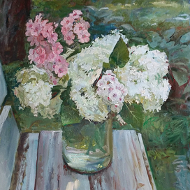 Гортензия и флоксы.