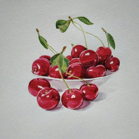 Тарелка с вишней