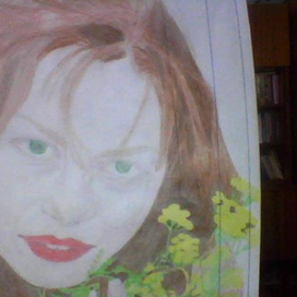 Шатенка с цветами.