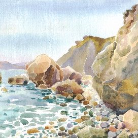 Большие камни на пляже